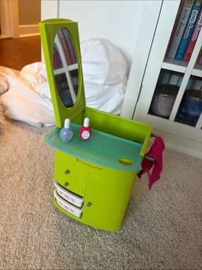 American Girl Lime Green and Teal Portable Jewelry Organizer with Mirror